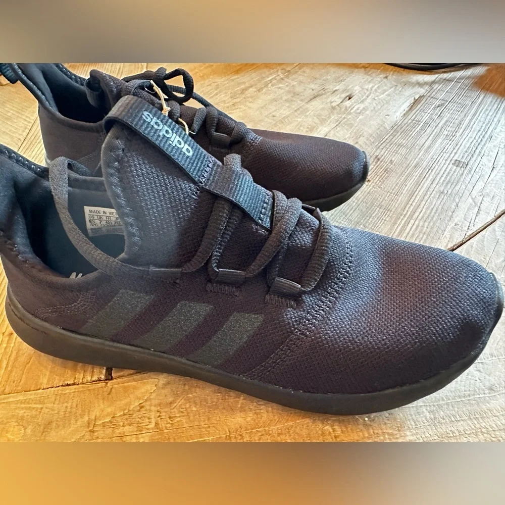 NIB Black Adidas Women’s Sneakers Cloudfoam Pure 2.0 Size 8.5